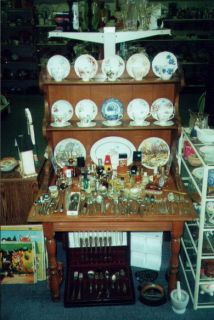 [Roth's Curiosity Corner: Cups and Saucers, Perfumes, Flatware and Silverware]
